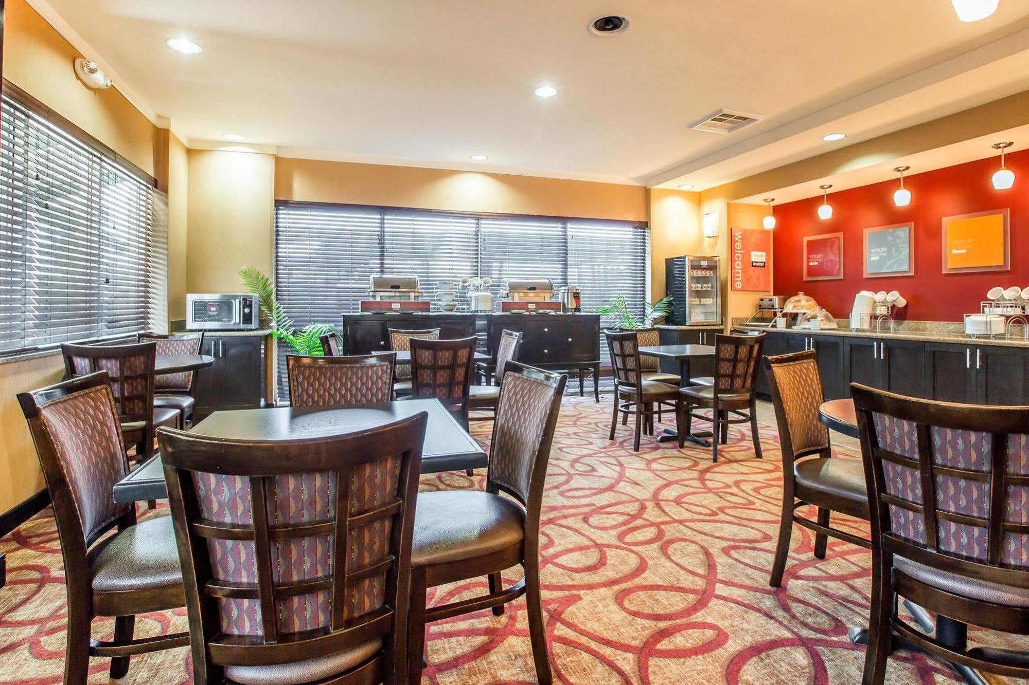 Comfort Suites Ontario Airport Convention Center Экстерьер фото