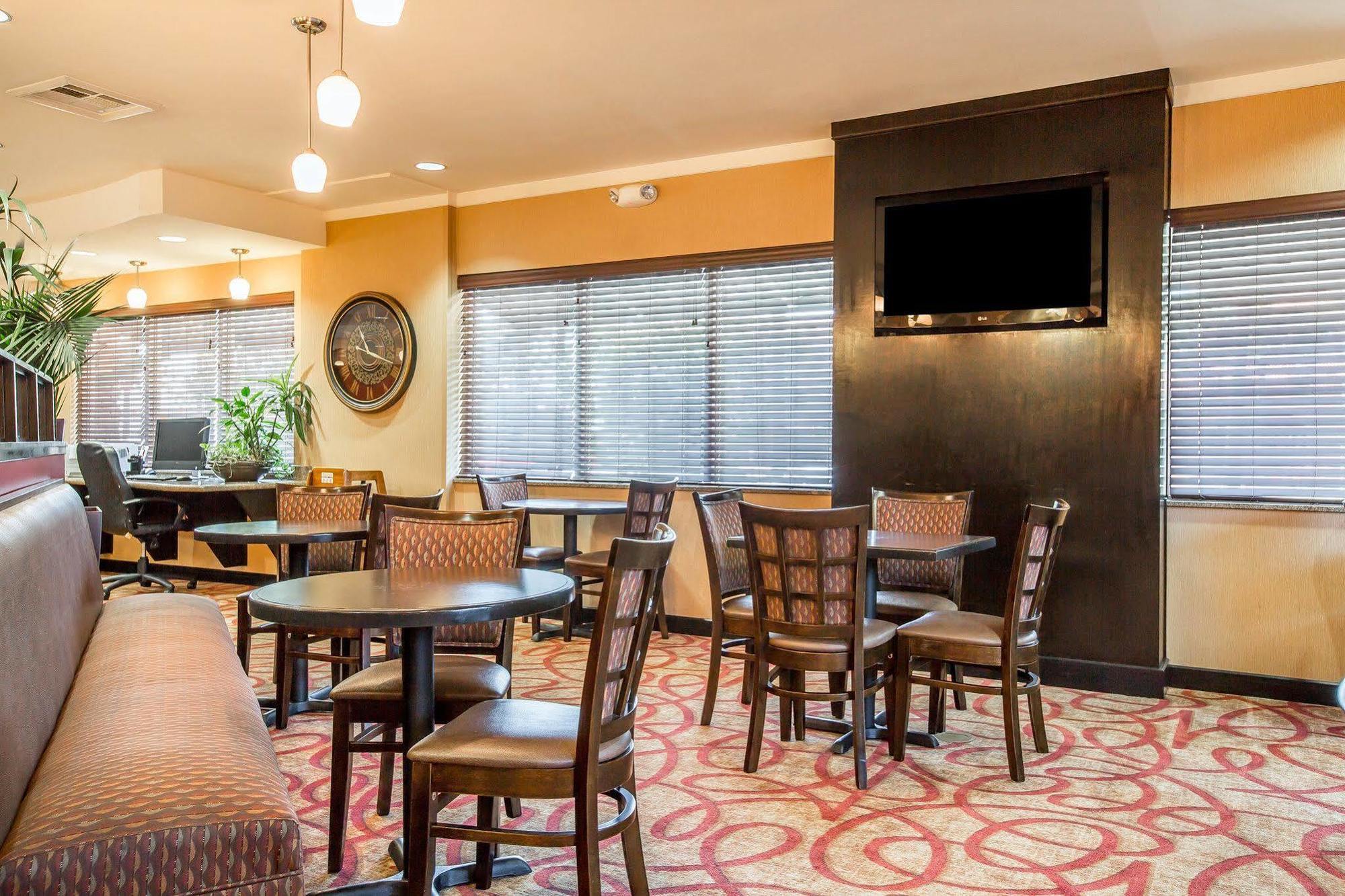 Comfort Suites Ontario Airport Convention Center Экстерьер фото